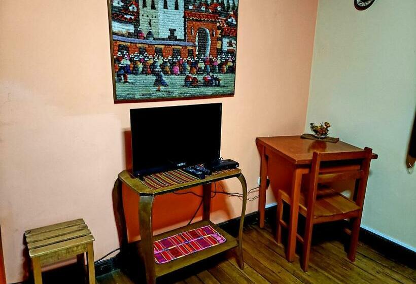 اتاق استاندارد, La Nuit Home