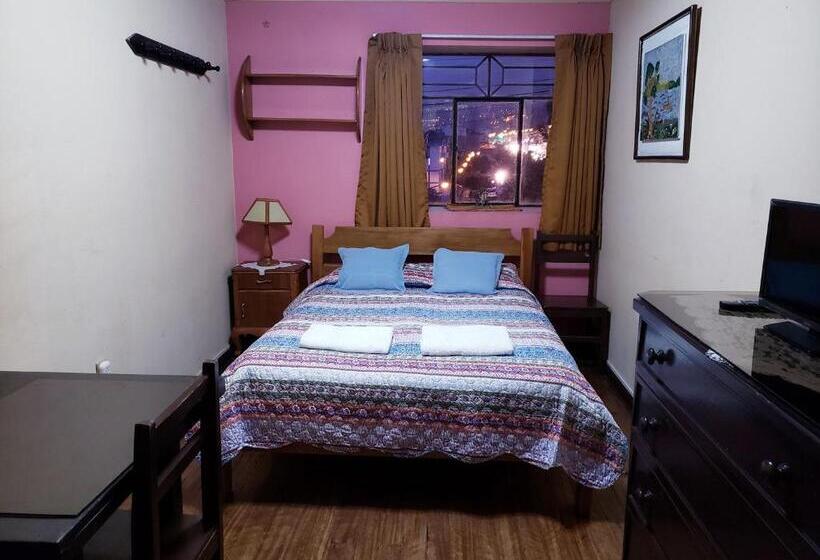اتاق استاندارد, La Nuit Home