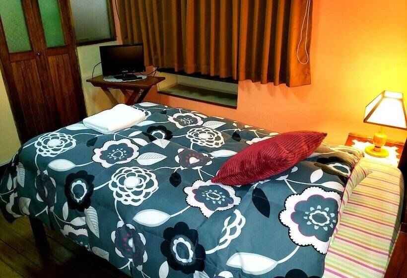 اتاق استاندارد یک نفره, La Nuit Home