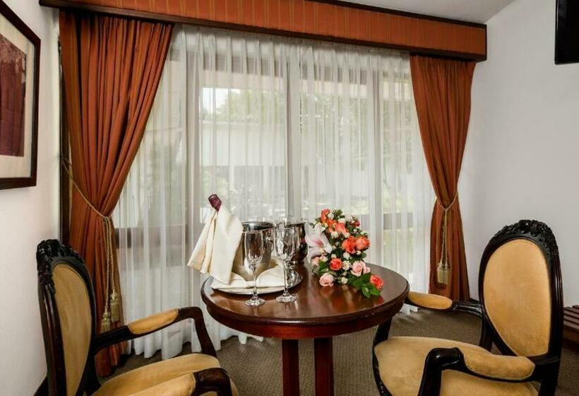 سوییت جونیور, Club Hotel Centro De Convenciones Cusco