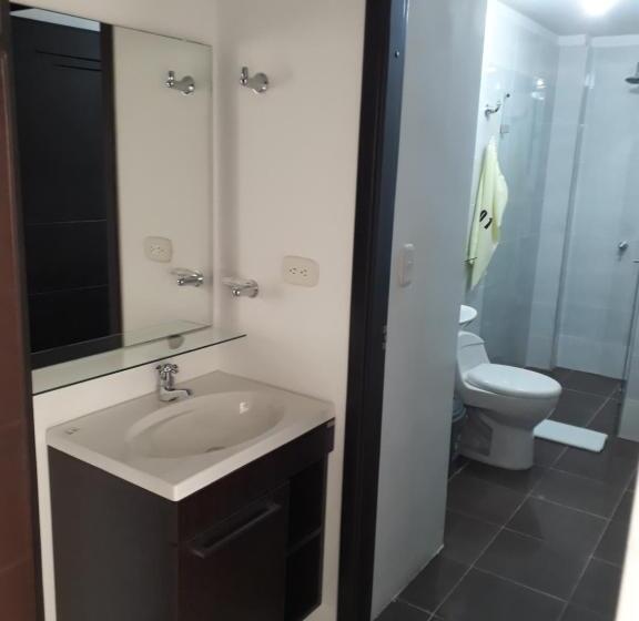 اتاق استاندارد یک نفره, Alhambra Torre B