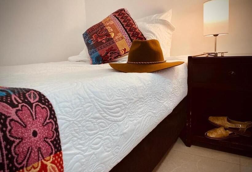 اتاق استاندارد یک نفره, Camoruco