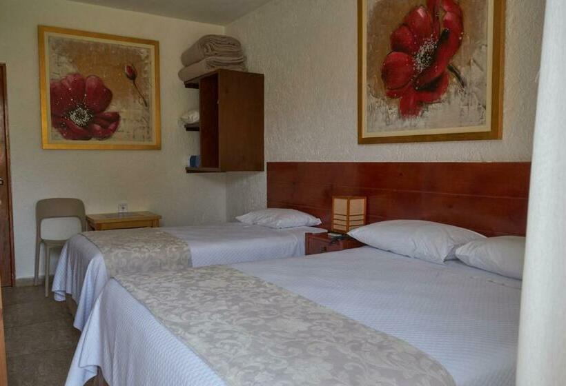 Standard Triple Room with Terrace, El Molino Hotel Y Restaurant