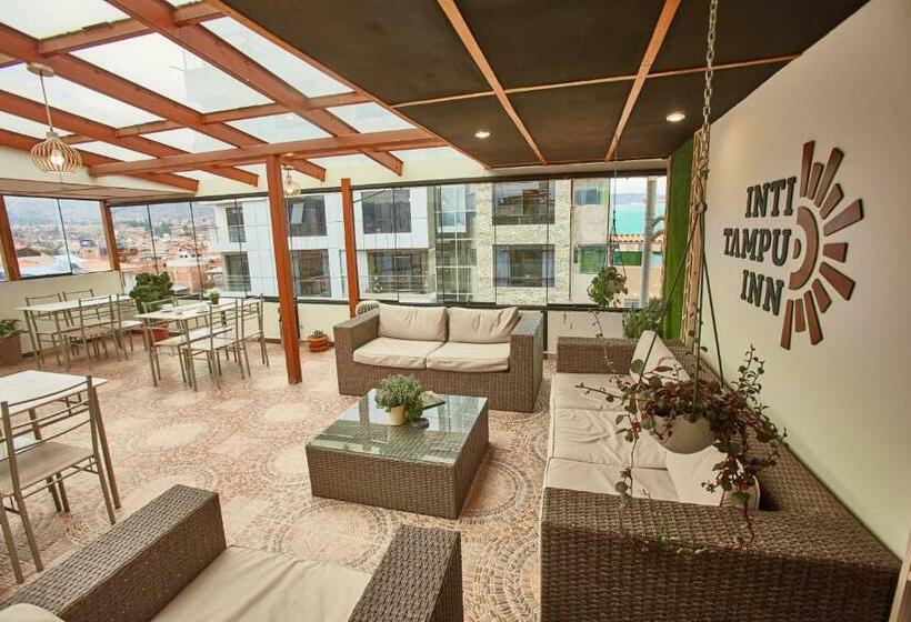 اتاق استاندارد سه نفره, Inti Tampu Inn