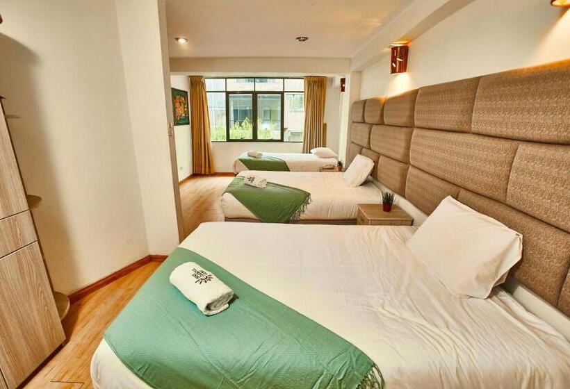 اتاق استاندارد سه نفره, Inti Tampu Inn