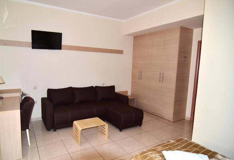 اتاق استاندارد سه نفره, Iridanos