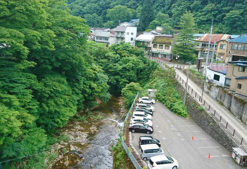 اتاق استاندارد با چشم‌انداز رودخانه, Oshuku Onsen Kagasuke