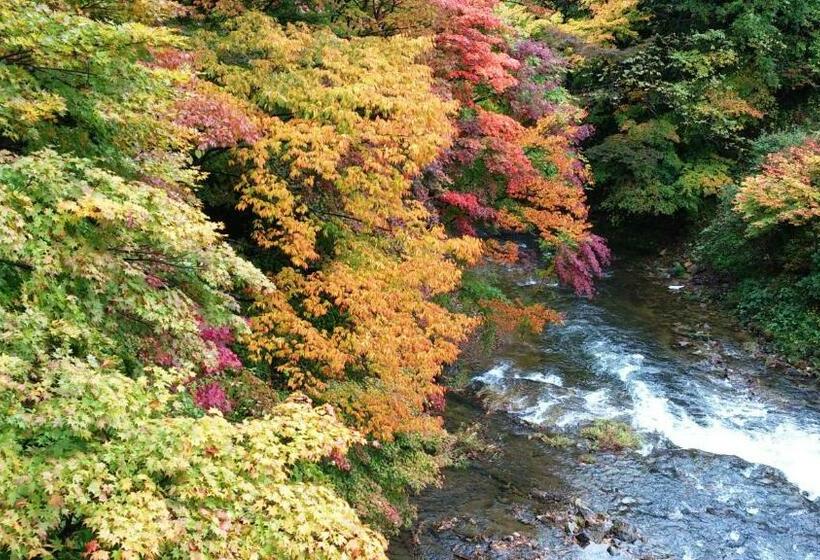 اتاق استاندارد با چشم‌انداز رودخانه, Oshuku Onsen Kagasuke