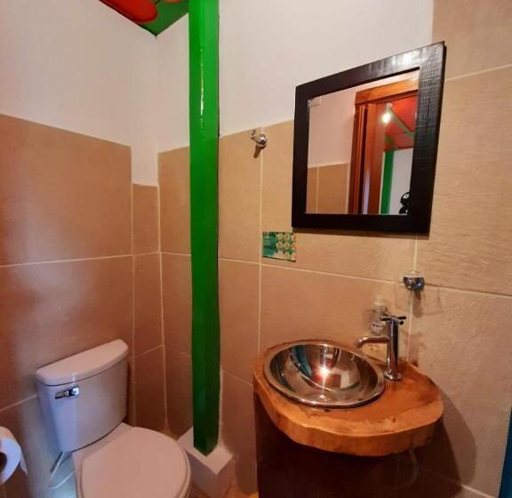 اتاق استاندارد, Hostal Estrella De Agua