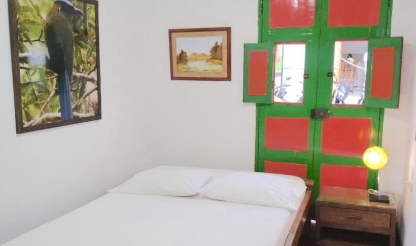 اتاق لوکس, Hostal Estrella De Agua