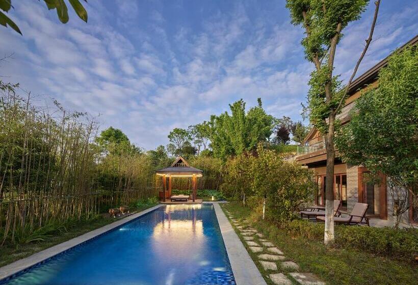 ویلای 3 خوابه با استخر, Anantara Guiyang Resort
