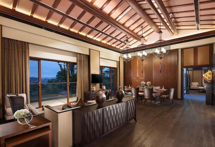 ویلای 3 خوابه با استخر, Anantara Guiyang Resort