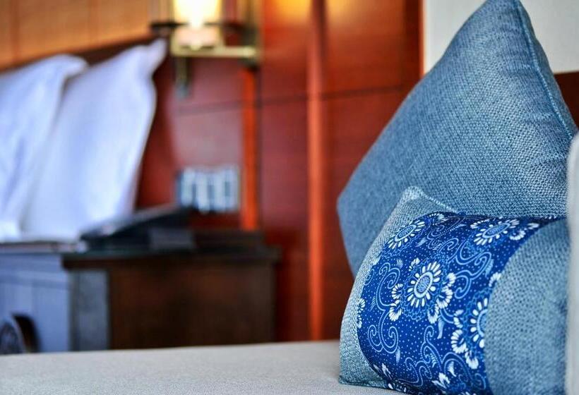 اتاق لوکس با چشم‌انداز باغ, Anantara Guiyang Resort