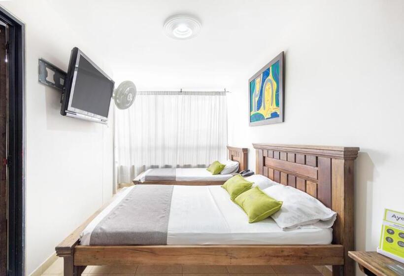 اتاق خانوادگی, Ayenda 1120 Hotel Comercial