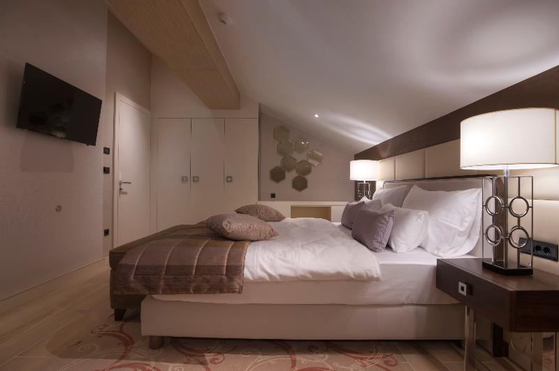 اتاق استاندارد با تخت بزرگ, Crowne Plaza Kunshan