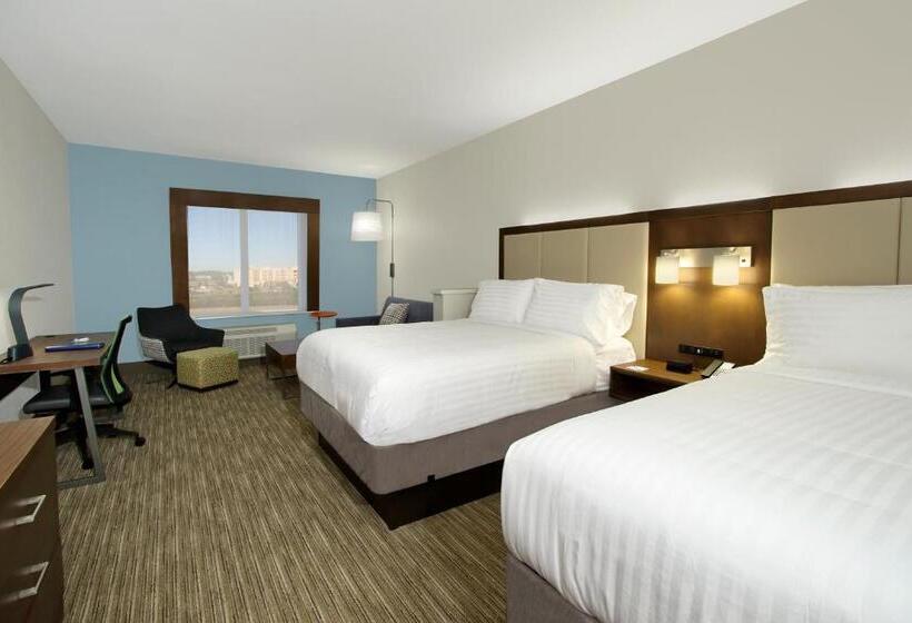 سوییت, Holiday Inn Express & Suites Columbus North