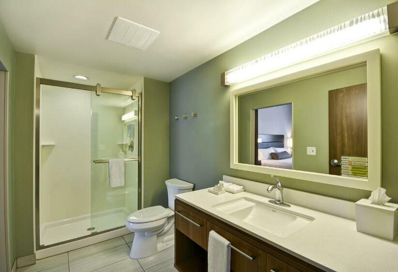 Suite Deluxe Llit King, Home2 Suites By Hilton  St. Simons Island