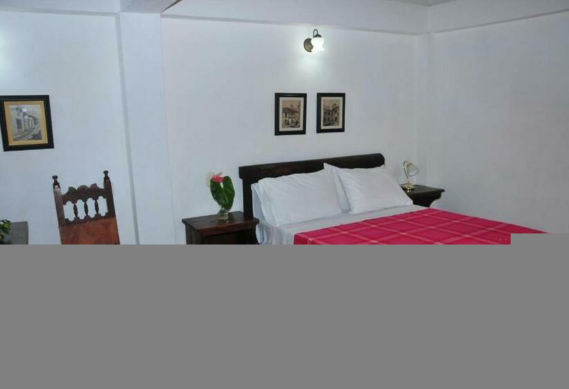 اتاق کلاسیک, Mision Santa Barbara Rnt 4799