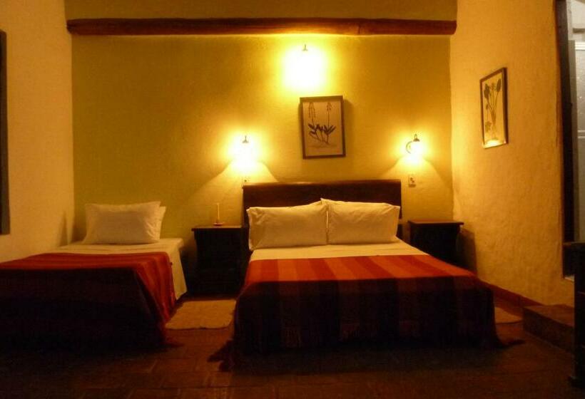 اتاق سوپریور, Mision Santa Barbara Rnt 4799