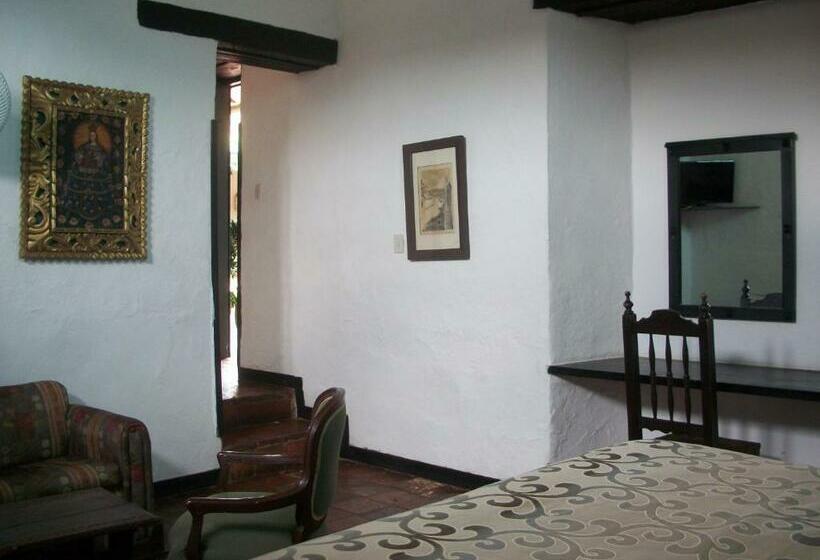 اتاق سوپریور, Mision Santa Barbara Rnt 4799