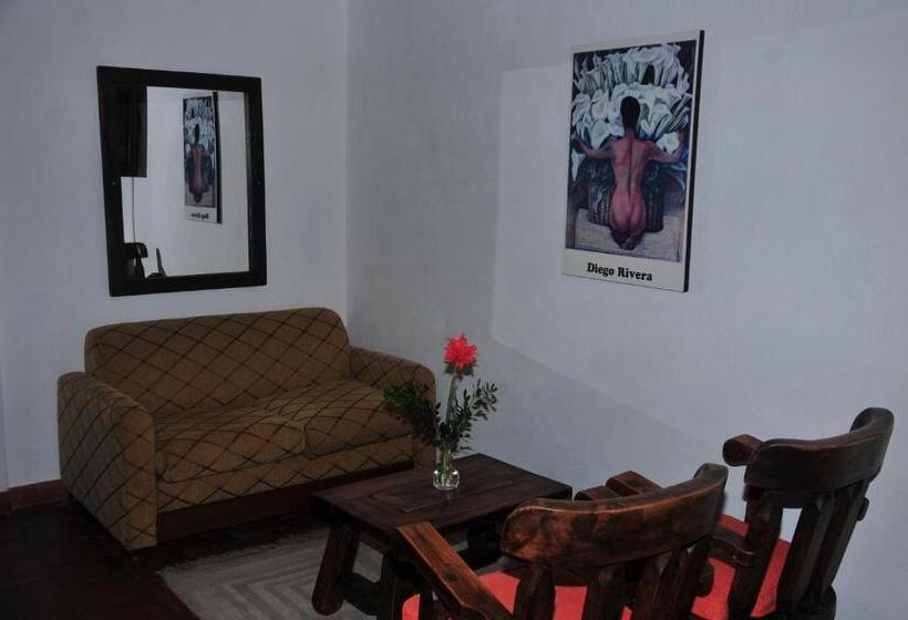 سوییت جونیور, Mision Santa Barbara Rnt 4799