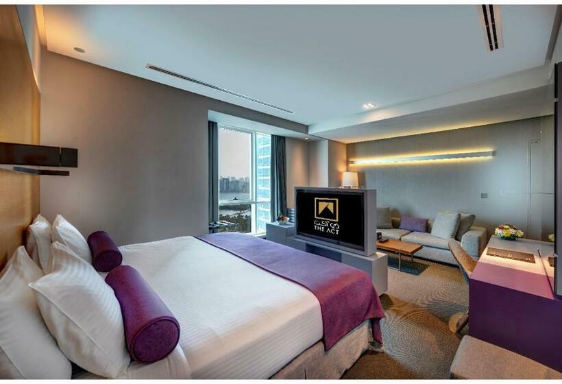 اتاق سوپریور با چشم‌انداز شهر, The Act Hotel Sharjah