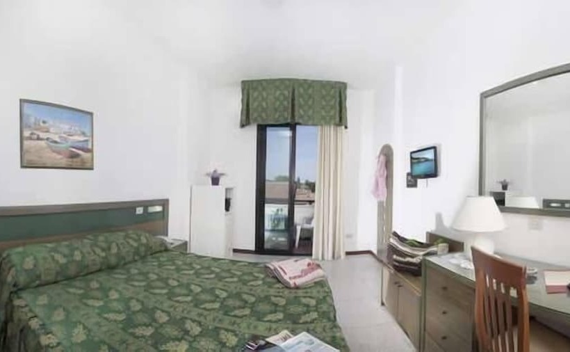 اتاق راحتی, Tokio Home Tokio Beach Dependence
