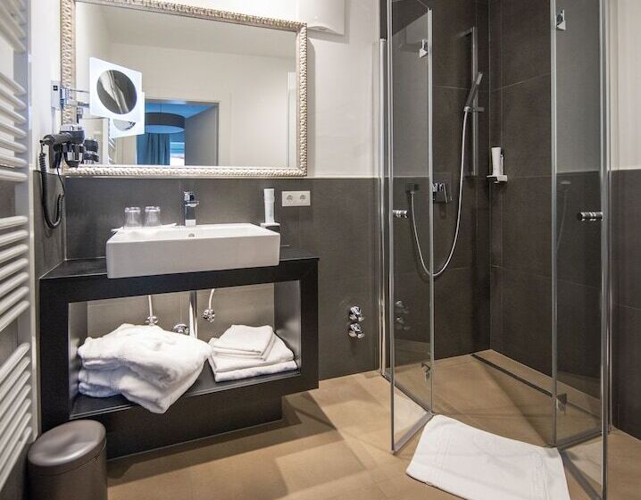 اتاق استاندارد, Two Timez   Boutique