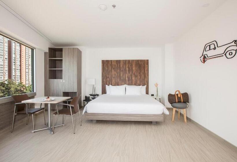 استودیوی استاندارد, Viaggio Medellin Grand Select