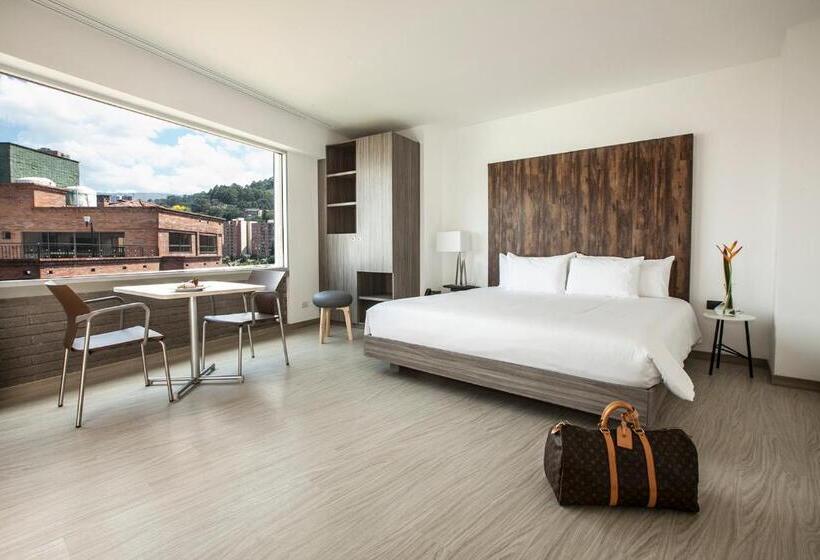 استودیو خانوادگی, Viaggio Medellin Grand Select