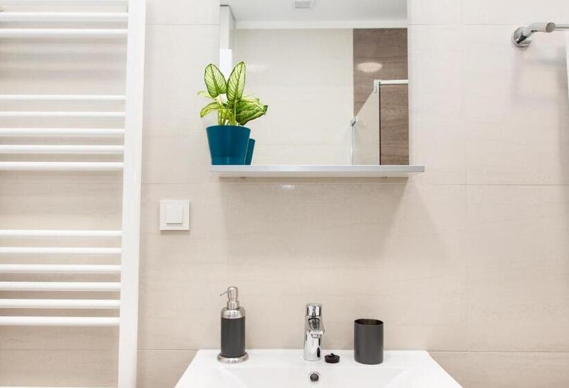 آپارتمان لوکس 1 خوابه, Luxury Main Square Apartments