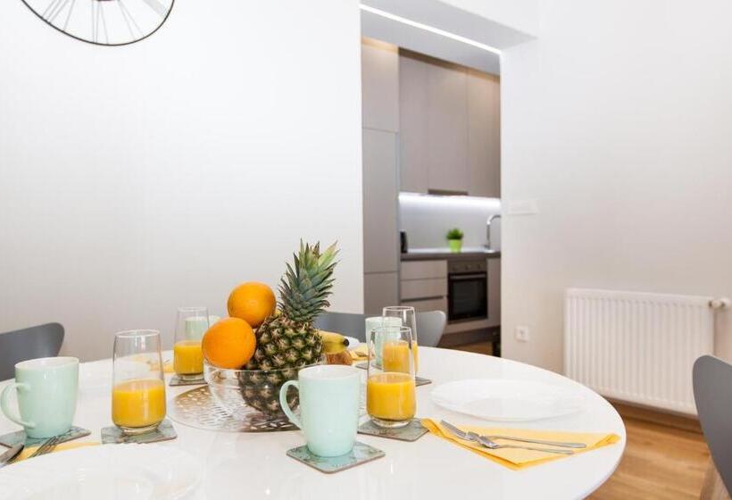 آپارتمان لوکس 1 خوابه, Luxury Main Square Apartments