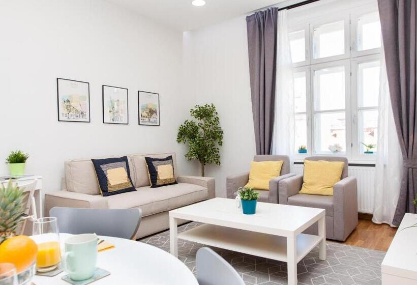 آپارتمان لوکس 1 خوابه, Luxury Main Square Apartments