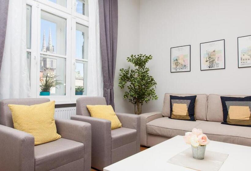 آپارتمان لوکس 1 خوابه, Luxury Main Square Apartments