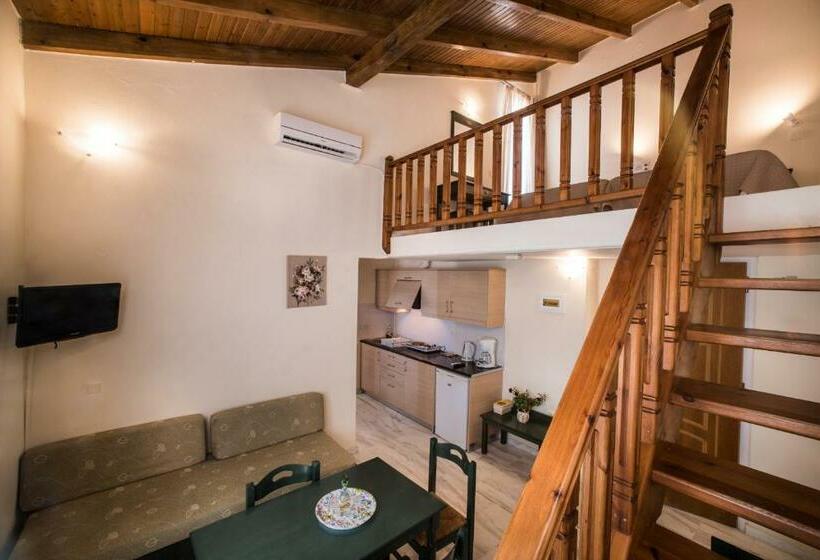 اتاق دوبلکس, Mythos Beach Hotel Apartments
