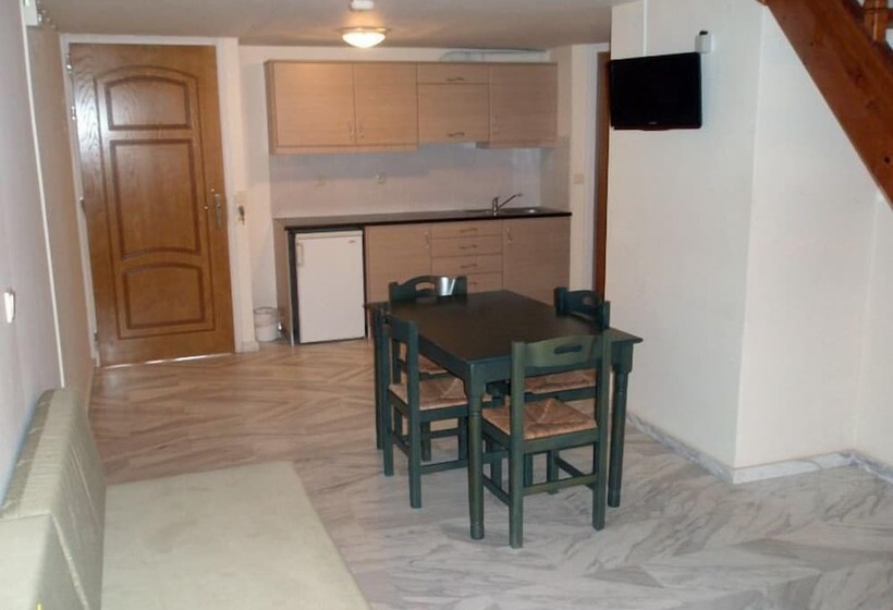 اتاق دوبلکس, Mythos Beach Hotel Apartments