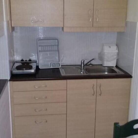 استودیوی استاندارد, Mythos Beach Hotel Apartments
