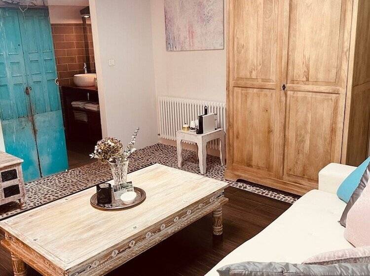 سوییت لوکس, B&b Temps Suspendu Provence