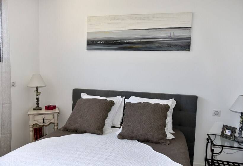 اتاق استاندارد, Chambres A Bord O