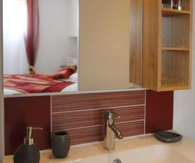 اتاق استاندارد, Chambres A Bord O