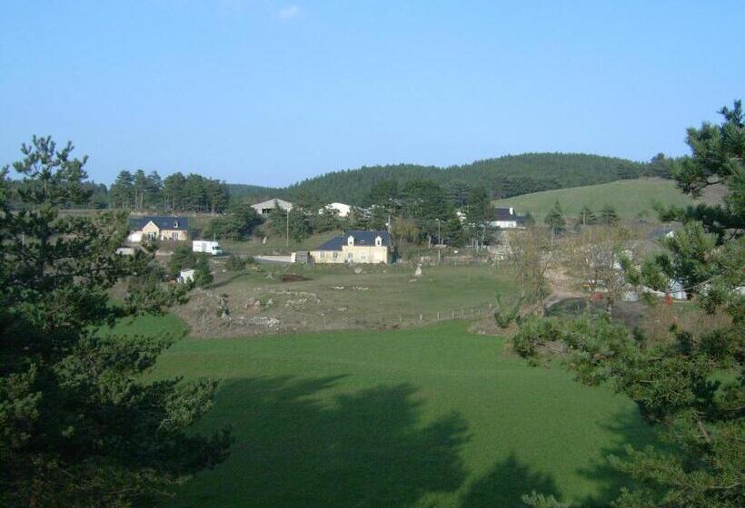 اتاق استاندارد, Chez Louis Chambres D'hôtes à La Ferme