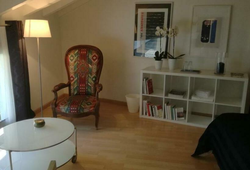 اتاق استاندارد, La Maison Carolane