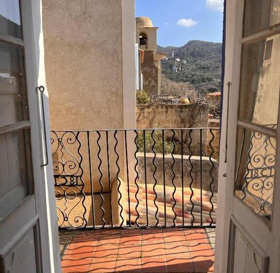 اتاق استاندارد با چشم‌انداز کوهستان, Casa Musicale