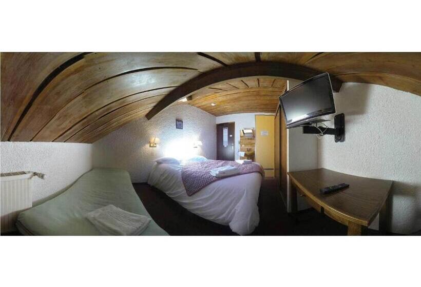 اتاق استاندارد با سرویس بهداشتی مشترک, Hôtel Les Gardettes