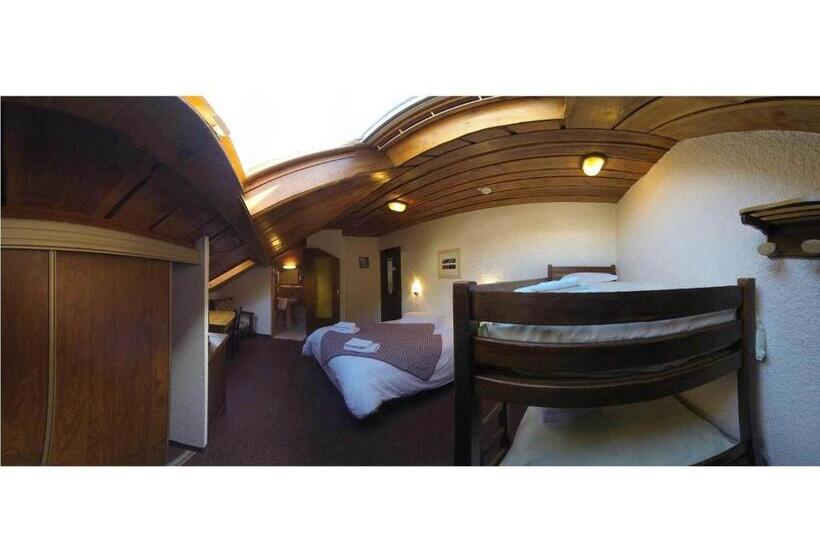 اتاق استاندارد چهار تخته, Hôtel Les Gardettes