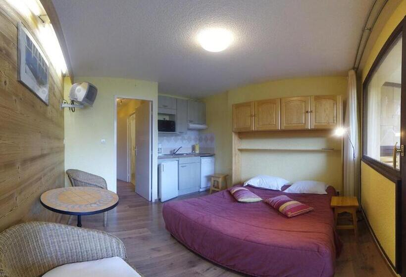 استودیوی استاندارد, Hôtel Les Gardettes