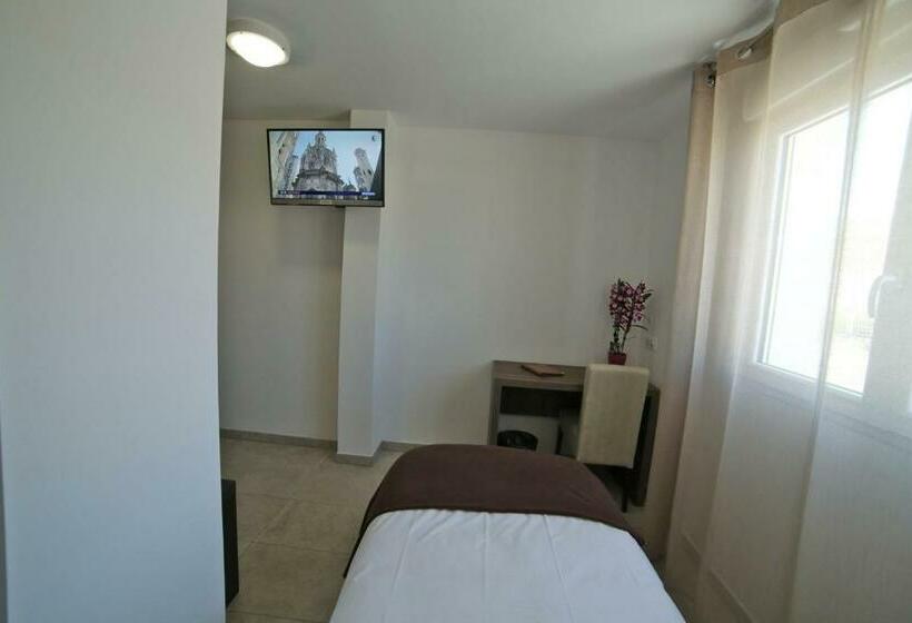 اتاق استاندارد, Restaurant Les Pielettes