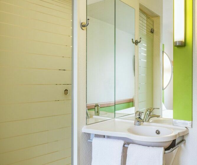 اتاق استاندارد سه نفره, Ibis Budget Aubagne Paluds Agora