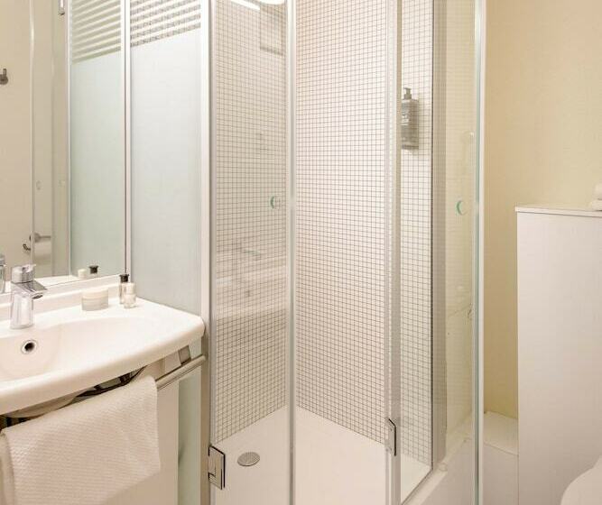 اتاق استاندارد سه نفره, Ibis Budget Aubagne Paluds Agora