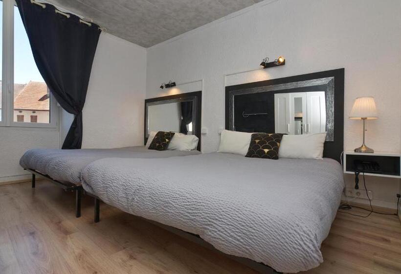 اتاق استاندارد چهار تخته, Logis Hôtel Le Bocage